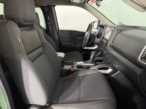 Used 2022 Nissan Frontier SV w/ Technology Package image 30