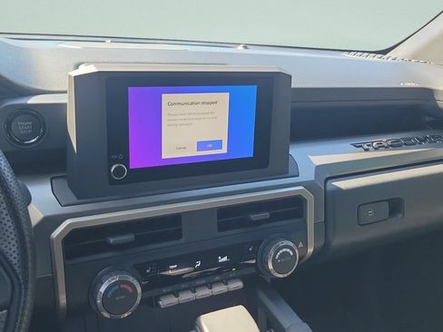 Certified 2024 Toyota Tacoma SR5 AWD/4WD image 17