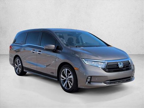 Used 2021 Honda Odyssey Touring image 3