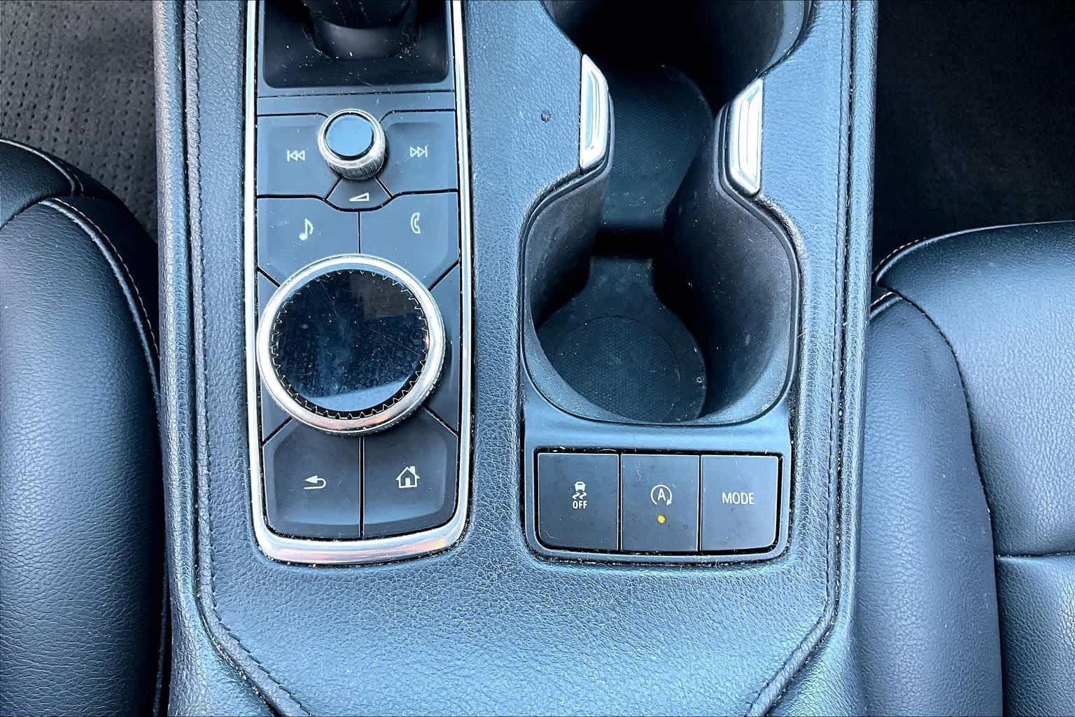 Used 2019 Cadillac XT4 Sport w/ Cold Weather Package FWD image 33