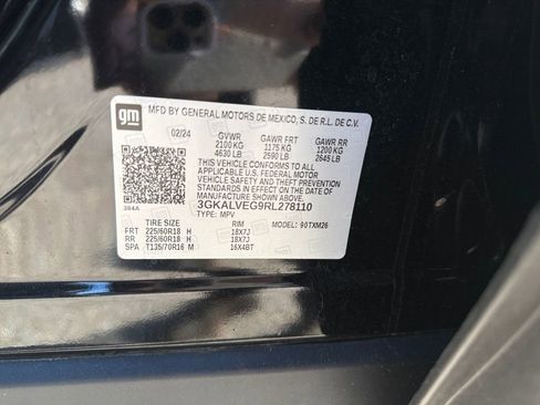 Used 2024 GMC Terrain SLT image 26