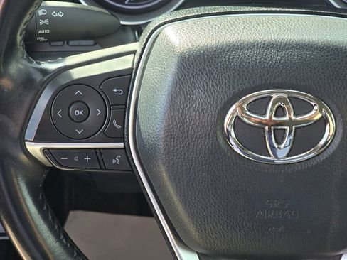 Used 2023 Toyota Camry XLE image 14