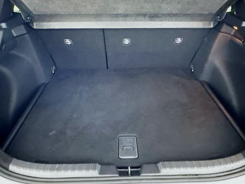 Used 2025 Toyota Corolla SE FWD image 31