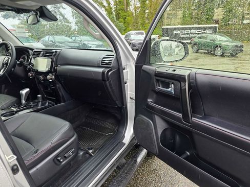 Certified 2023 Toyota 4Runner TRD Off-Road Premium w/ Moonroof Package AWD/4WD image 10