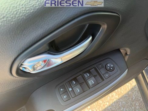 Used 2021 Jeep Cherokee Latitude Lux image 11