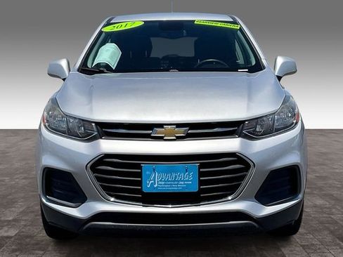 Used 2017 Chevrolet Trax LS w/ Fleet Convenience Package AWD/4WD image 3