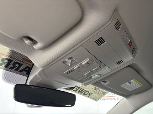 Used 2025 Volkswagen Jetta S FWD image 18