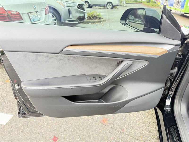 Used 2022 Tesla Model 3 Performance AWD/4WD image 32