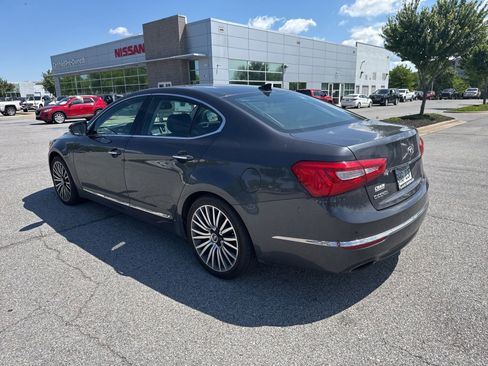 Used 2016 Kia Cadenza Premium w/ Technology Package FWD image 7