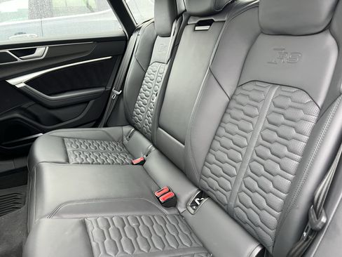 Used 2024 Audi RS 7 Performance image 33