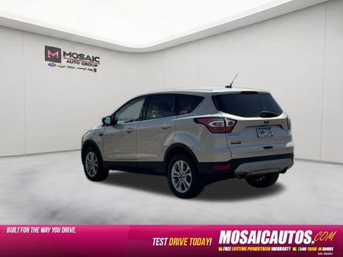 Used 2017 Ford Escape SE FWD image 5