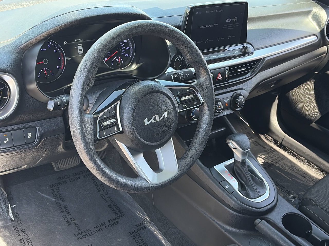 Used 2023 Kia Forte LXS w/ LXS Technology Package FWD image 17