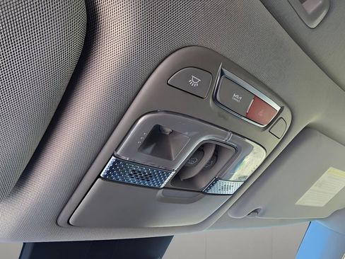 Used 2024 Kia Telluride SX w/ Towing Package AWD/4WD image 18