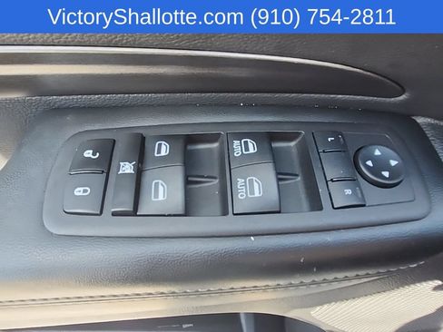 Used 2023 Dodge Durango SXT AWD/4WD image 18