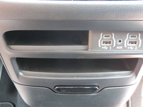 Used 2021 Chrysler Pacifica Touring AWD/4WD image 20