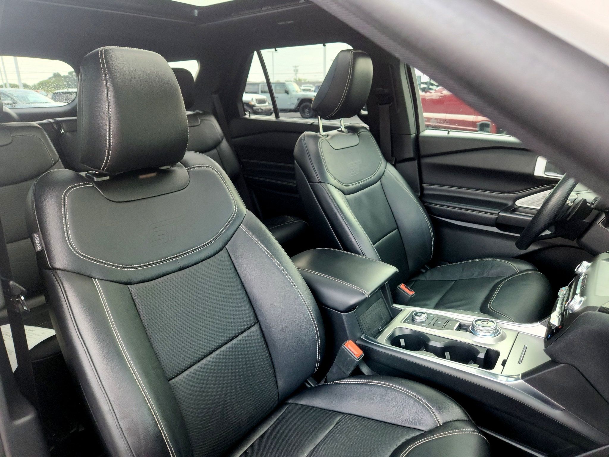 Used 2020 Ford Explorer ST w/ Premium Technology Package AWD/4WD image 40