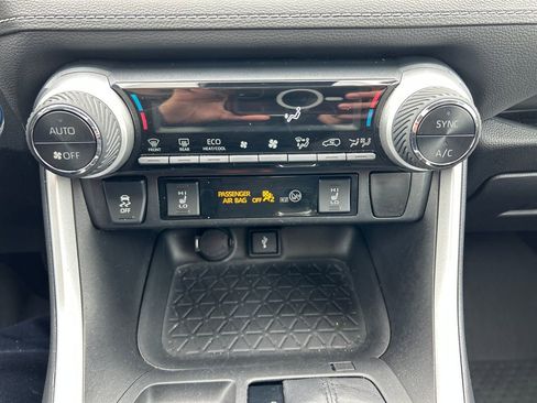 Certified 2021 Toyota RAV4 XLE Premium image 30