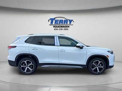 New 2025 Volkswagen Tiguan SE