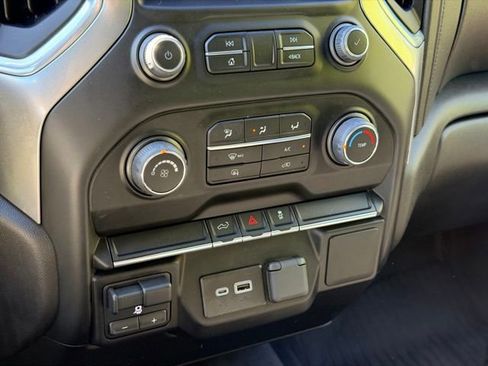 Used 2023 Chevrolet Silverado 2500 LT AWD/4WD image 15