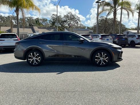 Used 2023 Toyota Crown XLE image 9