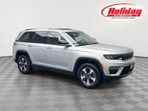 Used 2023 Jeep Grand Cherokee 4WD 4xe image 1