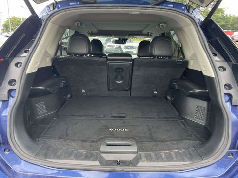 Used 2019 Nissan Rogue SL w/ Premium Package AWD/4WD image 8