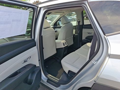 Certified 2025 Hyundai Tucson SEL image 6