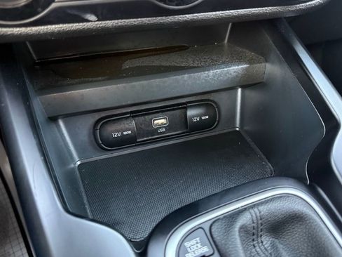 Used 2024 Kia Soul LX w/ LX Technology Package image 19