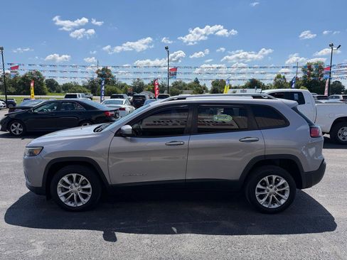 Used 2020 Jeep Cherokee Latitude FWD image 8