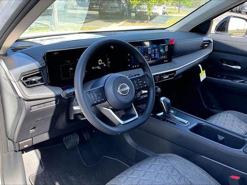 New 2026 Nissan Kicks SV image 8