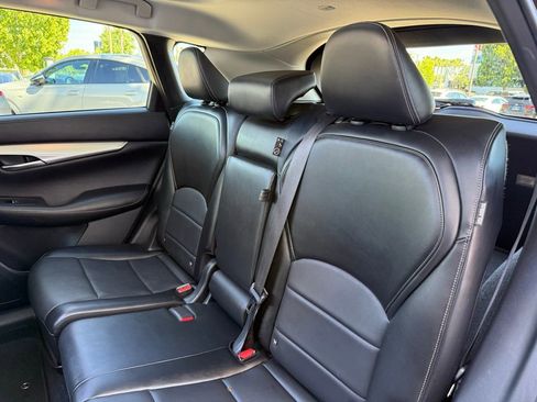 Used 2021 INFINITI QX50 Luxe FWD image 15
