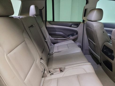 Used 2019 Chevrolet Suburban LT AWD/4WD image 19
