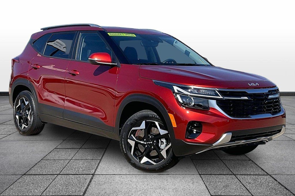 Used 2026 Kia Seltos S AWD/4WD image 2