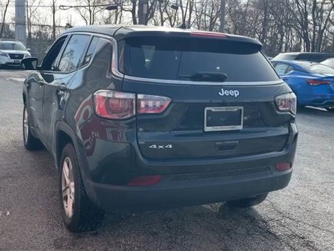 Used 2023 Jeep Compass Sport image 23