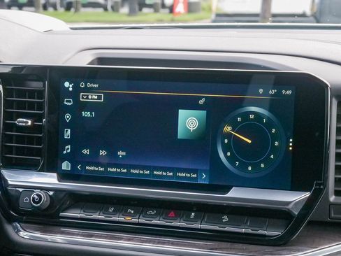 Used 2024 Chevrolet Silverado 2500 LTZ w/ LTZ Convenience Package image 13