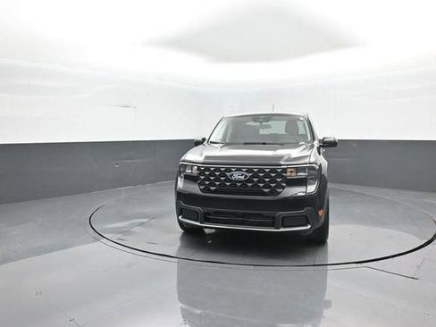 New 2026 Ford Maverick XLT w/ XLT Luxury Package AWD/4WD image 4