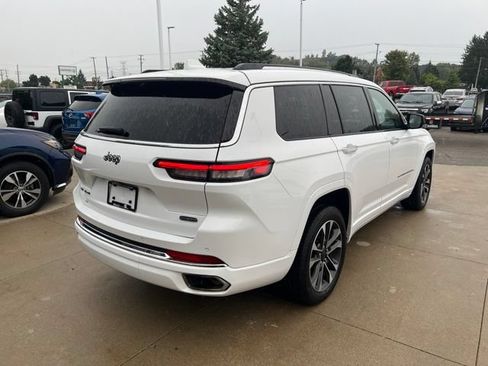 Certified 2021 Jeep Grand Cherokee L Overland w/ Luxury Tech Group IV AWD/4WD image 6