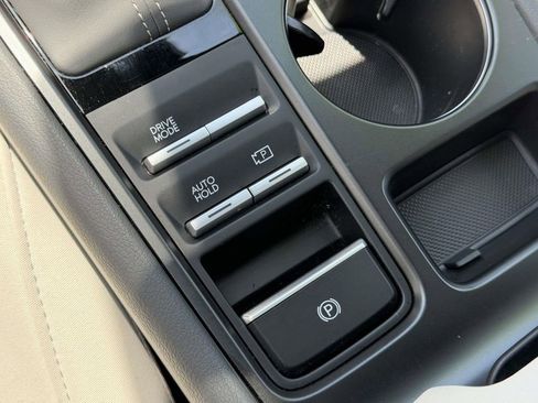 Certified 2025 Hyundai Sonata SE FWD image 28