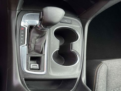 Used 2022 Chevrolet Equinox LT FWD image 27