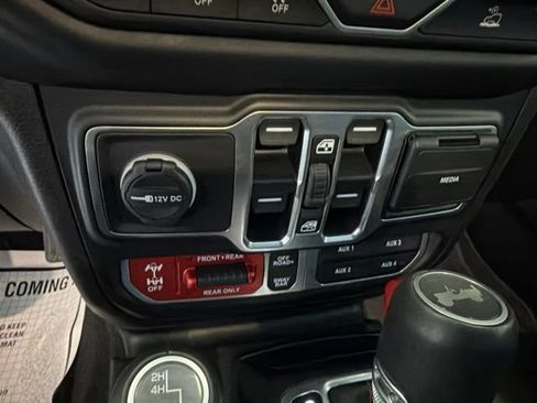 Used 2021 Jeep Wrangler Unlimited Rubicon AWD/4WD image 28