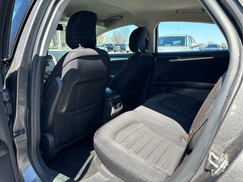 Used 2014 Ford Fusion SE image 5