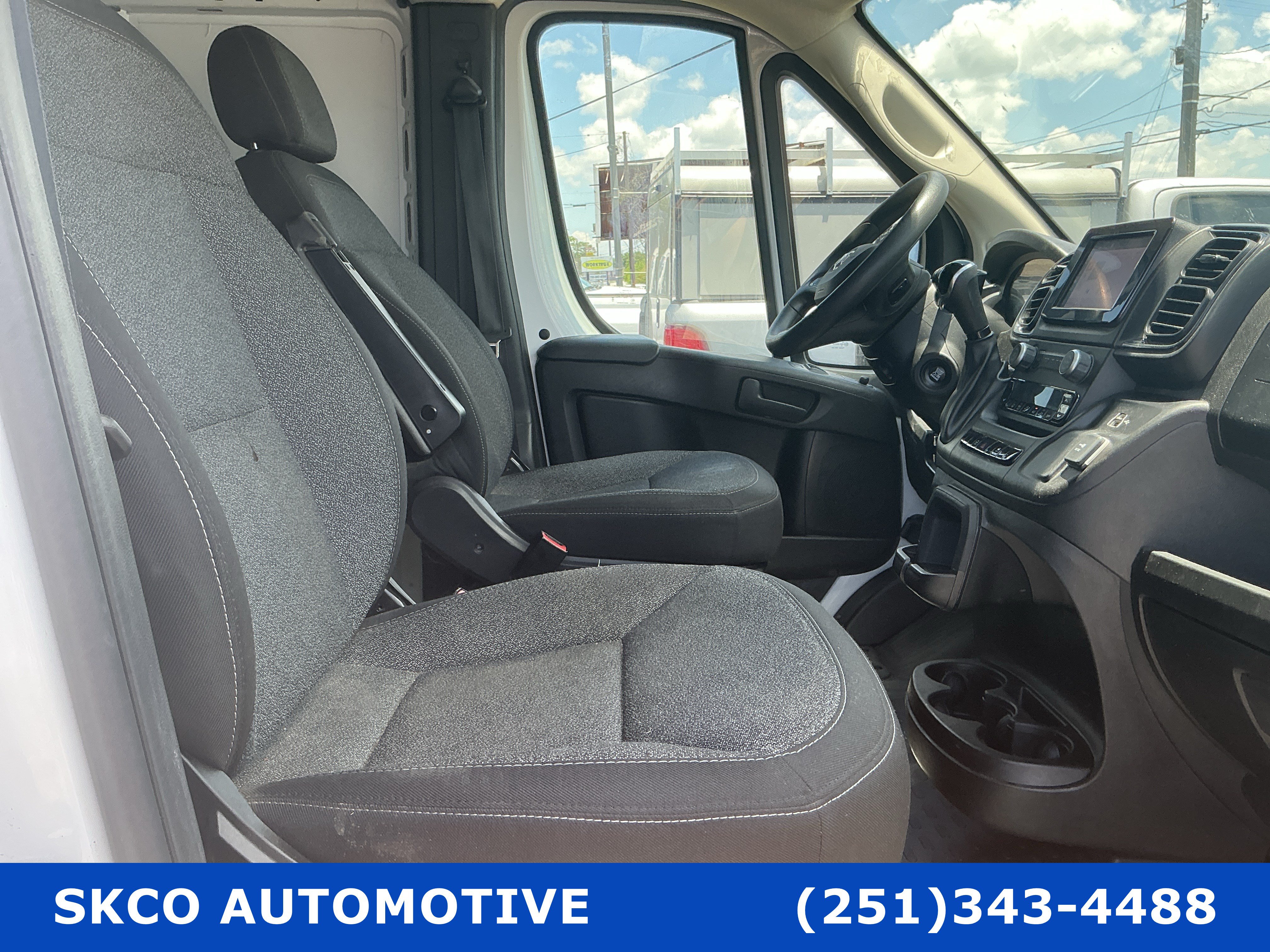Used 2024 RAM ProMaster 2500 w/ Convenience Group FWD image 13