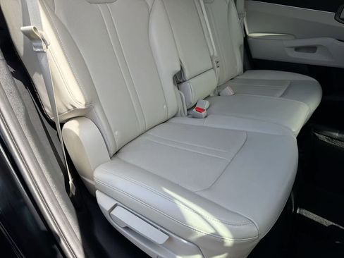 Used 2022 Kia Sorento S w/ Panoramic Sunroof Package AWD/4WD image 22