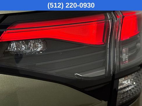 Used 2026 Subaru Forester Premium image 32