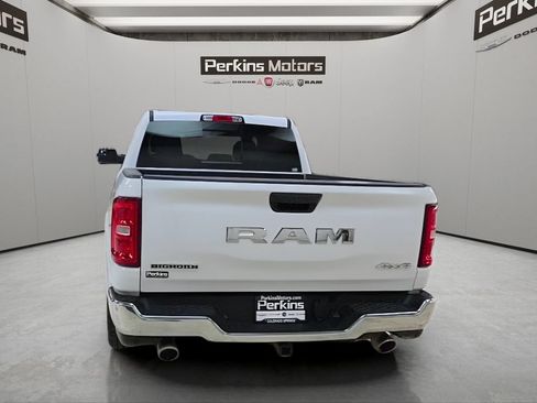 Used 2025 RAM 1500 Big Horn AWD/4WD image 4