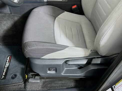 Used 2024 Toyota Tacoma TRD Off-Road image 20