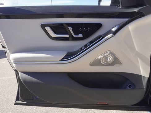 Used 2022 Mercedes-Benz S 580 4MATIC Sedan image 17