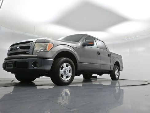 Used 2013 Ford F150 XLT w/ Mid Equipment Group image 41