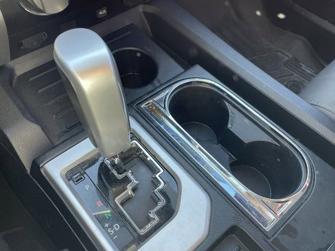 Used 2018 Toyota Tundra SR5 image 5