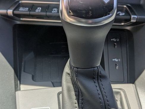 New 2025 Audi Q3 2.0T Premium image 11